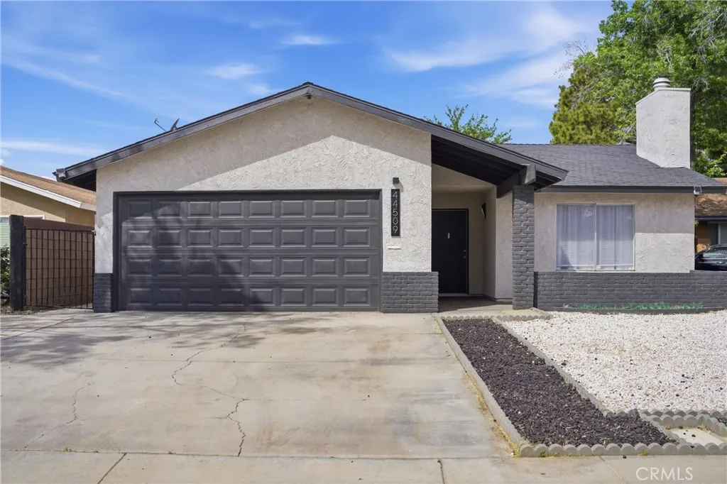 Lancaster, CA 93535