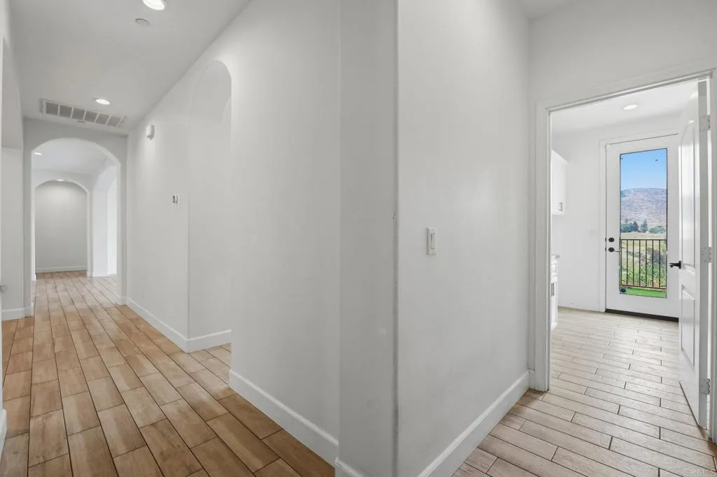 https://cdn.realtyfeed.com/cdn/127/306682373/6b9dc1e6a05928948a358796855e905f.webp