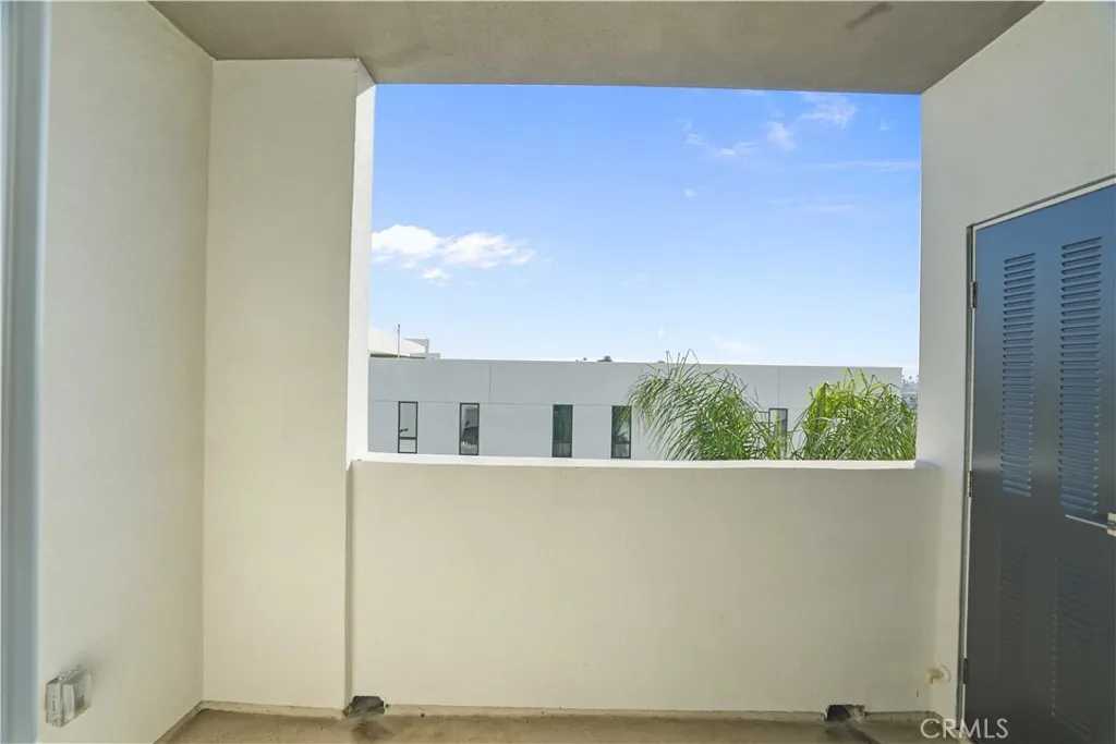 8750 Sepulveda Boulevard UNIT 302, North Hills, CA, 91343