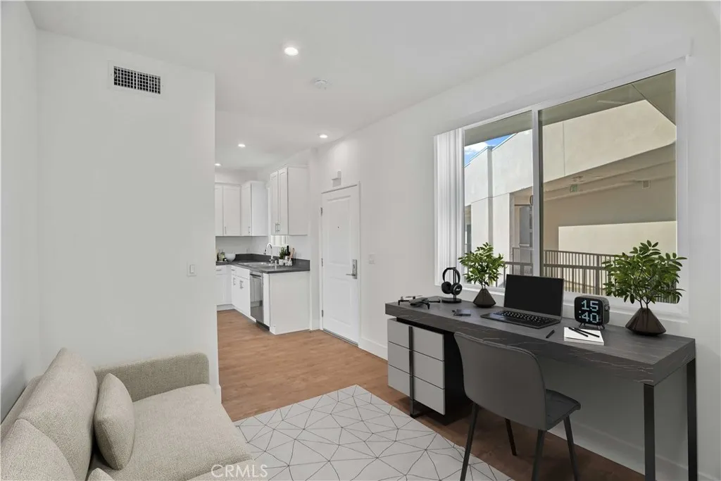 8750 Sepulveda Boulevard UNIT 302, North Hills, CA, 91343