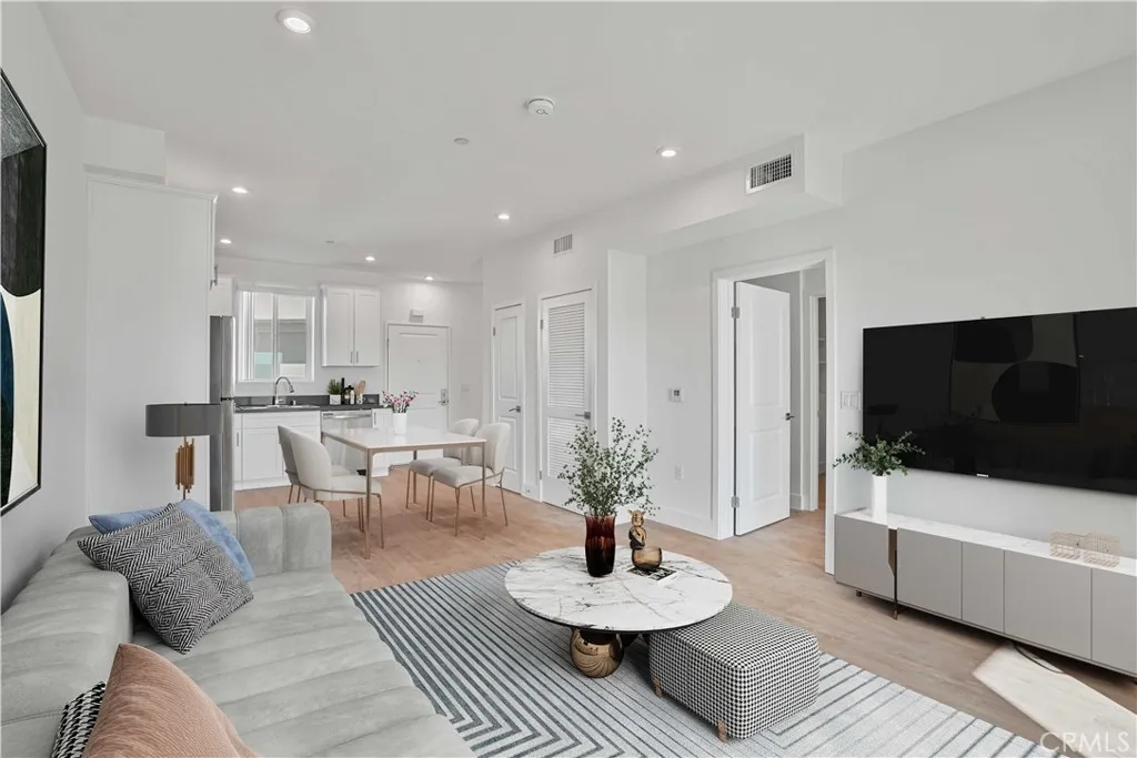 8750 Sepulveda Boulevard UNIT 302, North Hills, CA, 91343