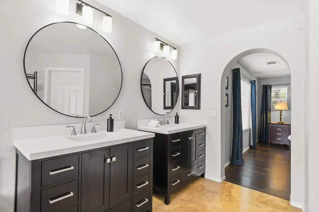 https://cdn.realtyfeed.com/cdn/127/306682395/8ab1dd59792f25e5cada71cc6e03c169.webp