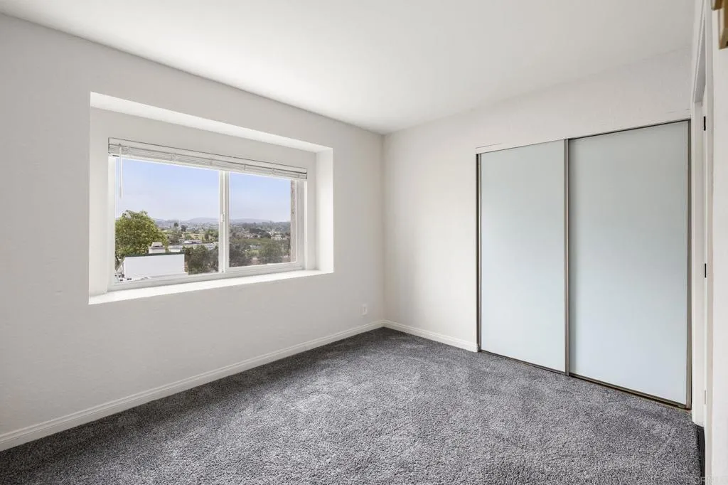 https://cdn.realtyfeed.com/cdn/127/306682403/55ad13603564780bdc18e12329fdec01.webp