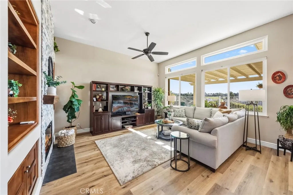https://cdn.realtyfeed.com/cdn/127/306682426/16e51637d0f073babe5450d13ba6d357.webp