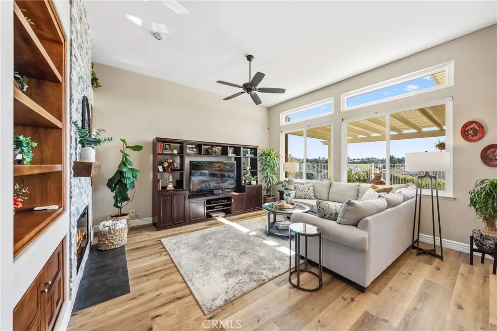 https://cdn.realtyfeed.com/cdn/127/306682426/193c17ff7897eb29576b7547312d2b60.webp