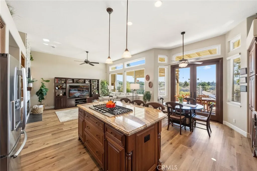 https://cdn.realtyfeed.com/cdn/127/306682426/59d5e062fffdc64f8c117310859cb05c.webp