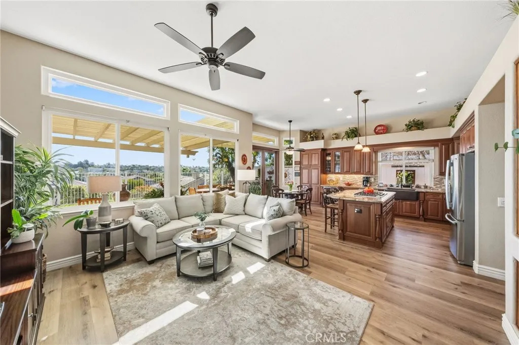 https://cdn.realtyfeed.com/cdn/127/306682426/ac805a7c02a14e3048c5cd737f317a43.webp