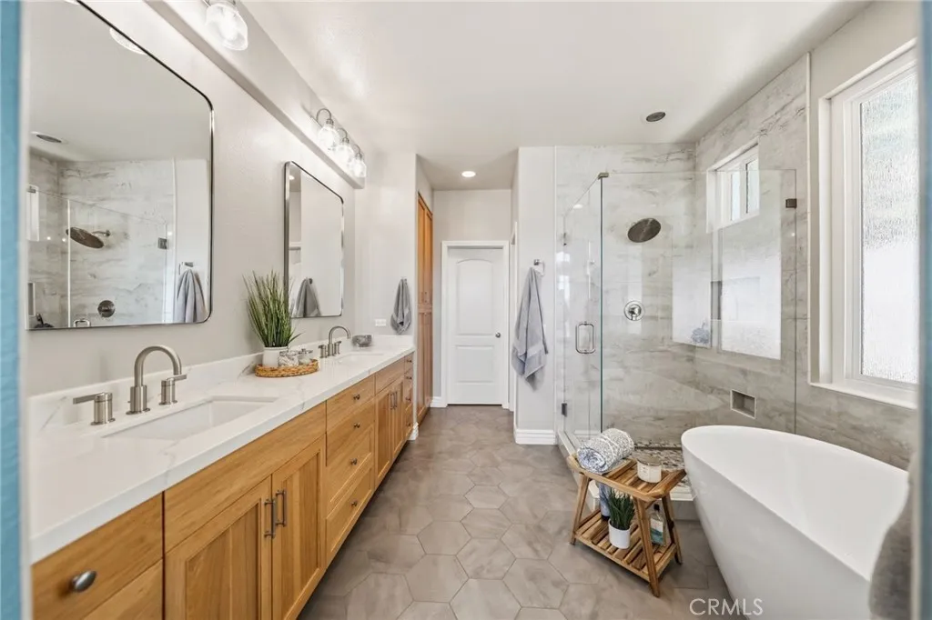 https://cdn.realtyfeed.com/cdn/127/306682426/b53e41f703ce172fa668627c9b989f27.webp