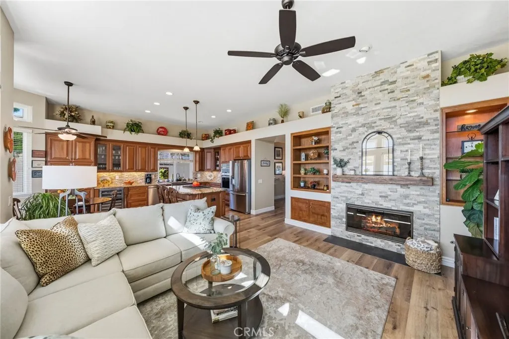 https://cdn.realtyfeed.com/cdn/127/306682426/cc298768f2a3a3c9168602116f15f7b0.webp