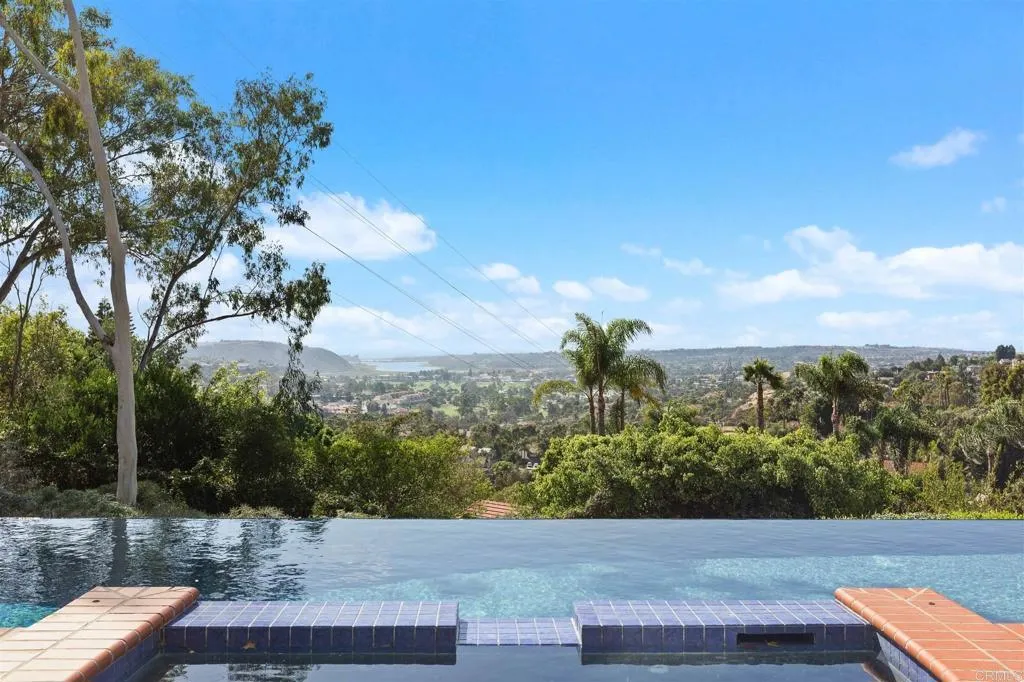 7667 Circulo Sequoia, Carlsbad, CA, 92009