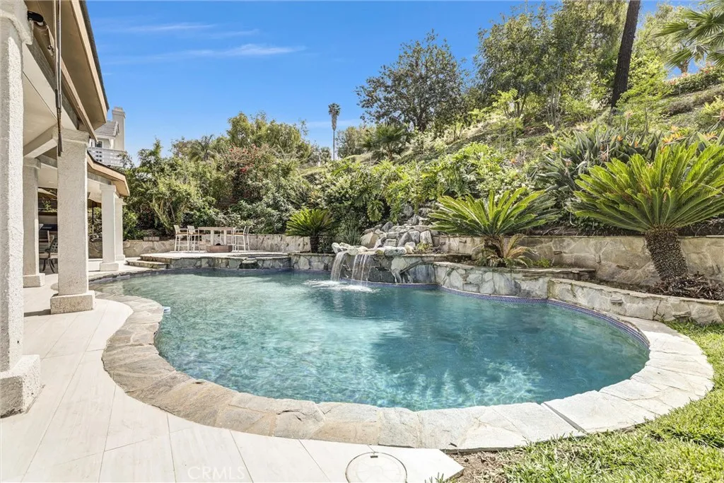 Laguna Hills, CA 92653