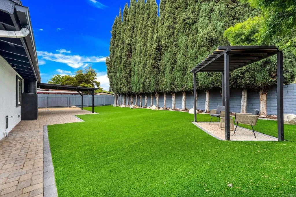 https://cdn.realtyfeed.com/cdn/127/306682558/16c53ed12d8b919bafdf362e7ffa800a.webp