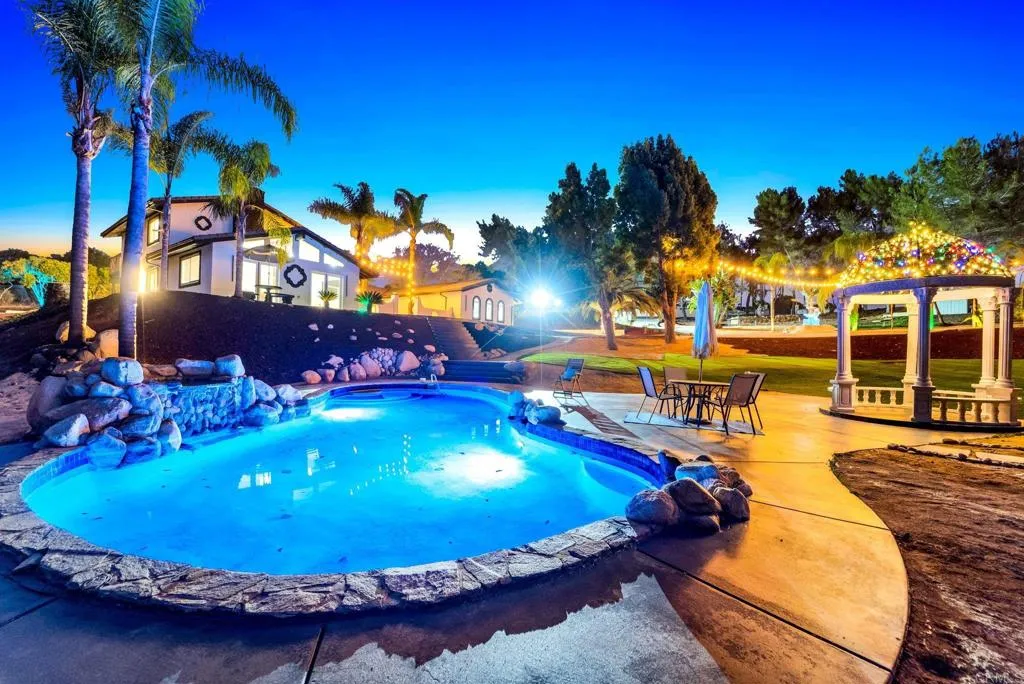 https://cdn.realtyfeed.com/cdn/127/306682563/7181ebc46cd280ac76a2070262c45759.webp