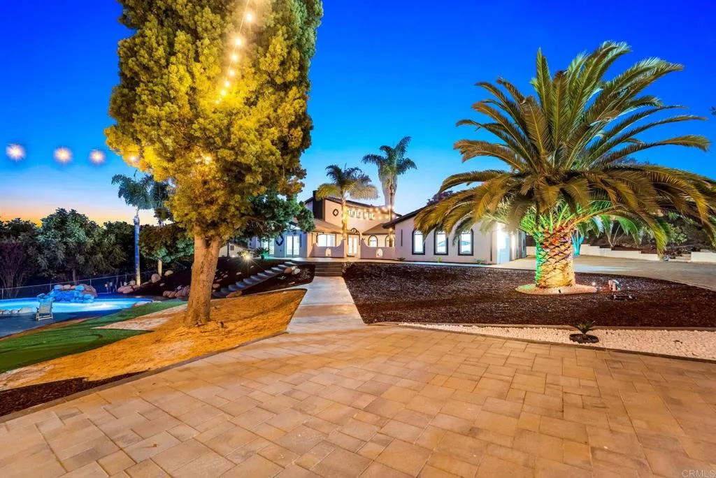 https://cdn.realtyfeed.com/cdn/127/306682563/75dcbea301939c219e7b6be9817b7712.webp