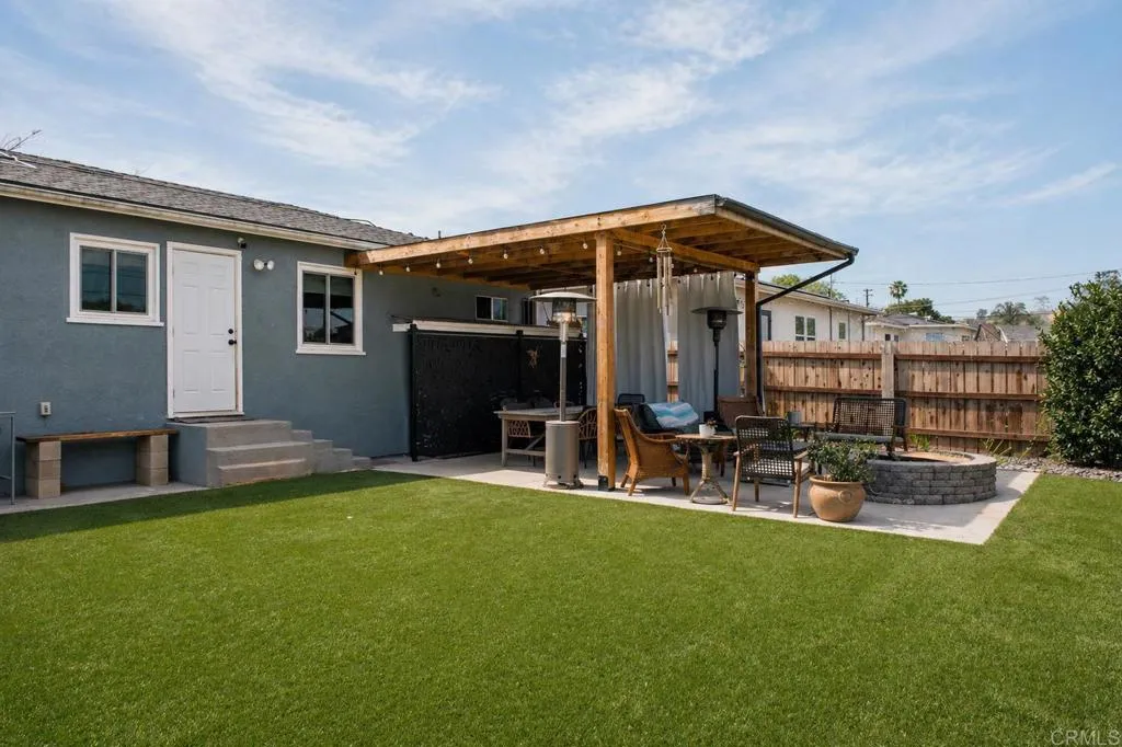 https://cdn.realtyfeed.com/cdn/127/306682648/1f48402c530a2c8b42245e8ef0a74256.webp
