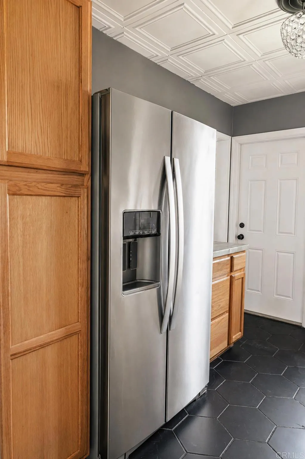 https://cdn.realtyfeed.com/cdn/127/306682648/c18053602e5a2c632a272b3bc543750f.webp