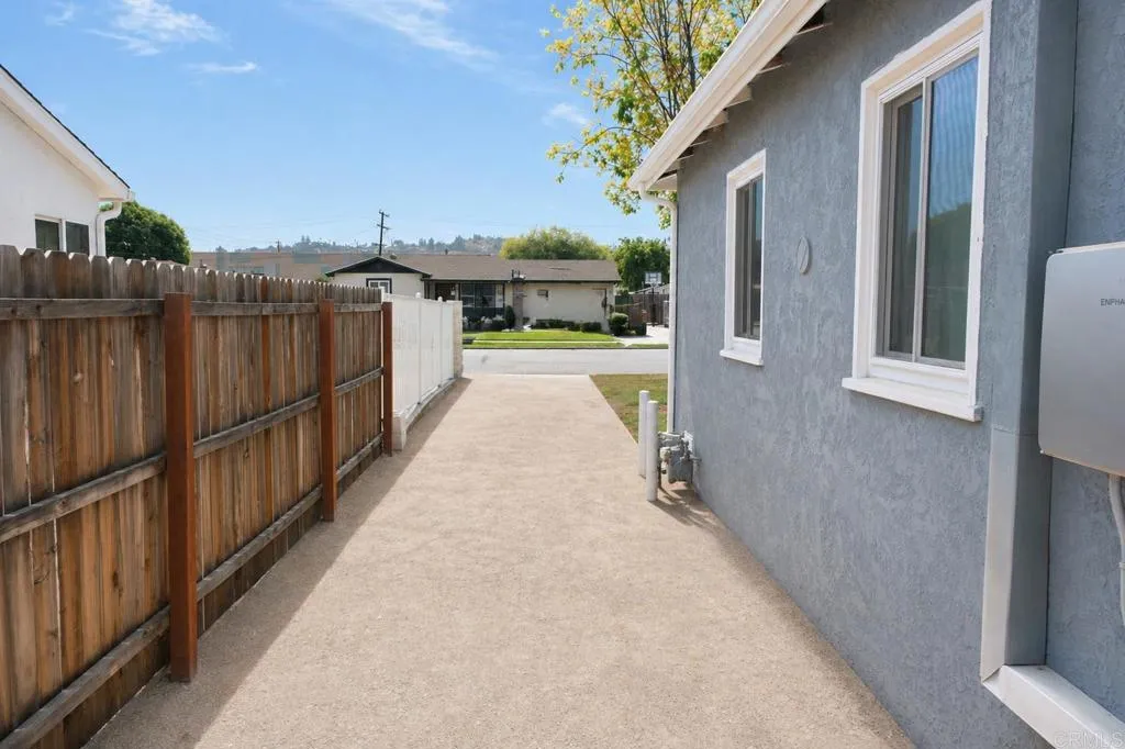https://cdn.realtyfeed.com/cdn/127/306682648/c83b828281cf00943b7d840eec06363b.webp