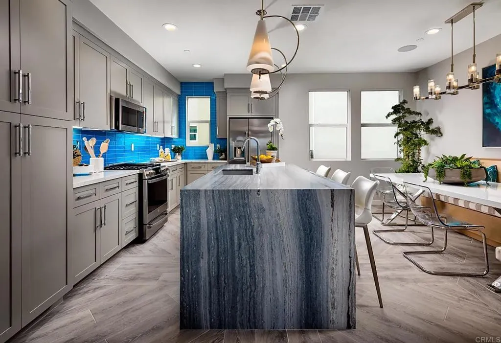 https://cdn.realtyfeed.com/cdn/127/306682702/7a6201579cb5f46ac71be7b122206bd5.webp