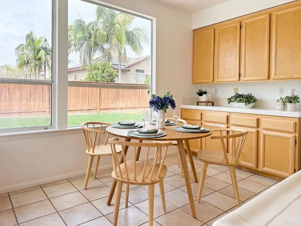 https://cdn.realtyfeed.com/cdn/127/306682775/9ade487bccc33d38534fe71a8283d477.webp