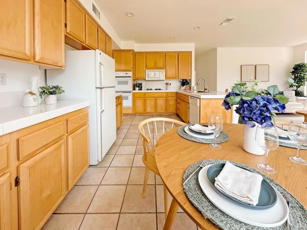 https://cdn.realtyfeed.com/cdn/127/306682775/c1cc5f8424619175a44307da78003d2b.webp
