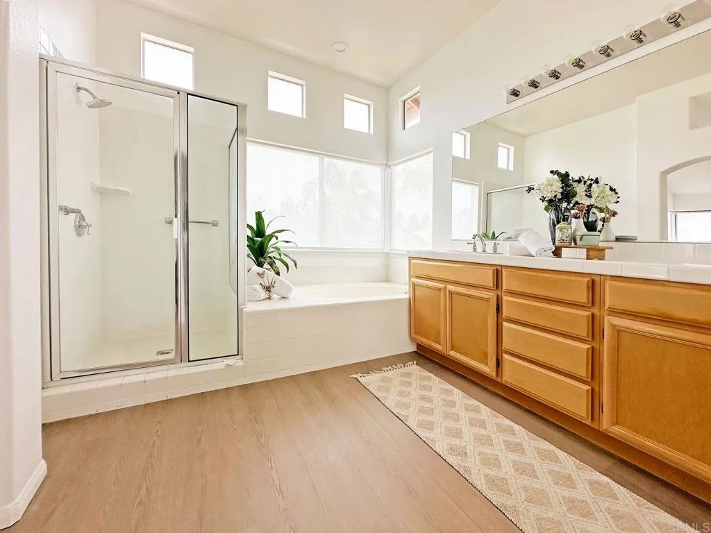 https://cdn.realtyfeed.com/cdn/127/306682775/c8c6cc1ec4c413c46bc25031d15b938d.webp