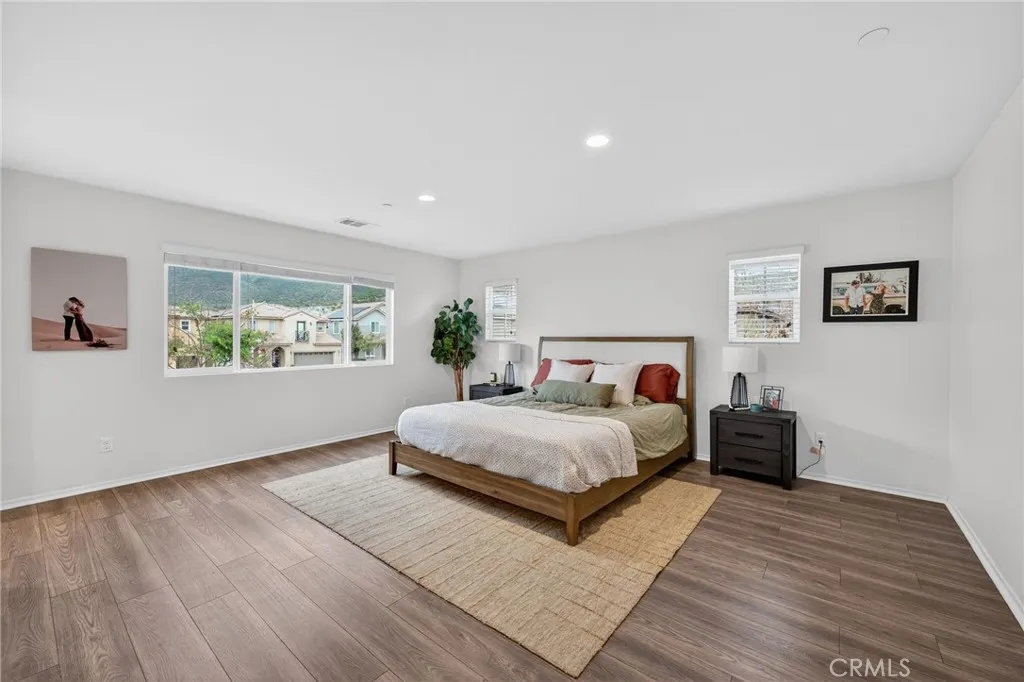 https://cdn.realtyfeed.com/cdn/127/306682795/732d5d2062044daaf7896cd11eb2c4b6.webp