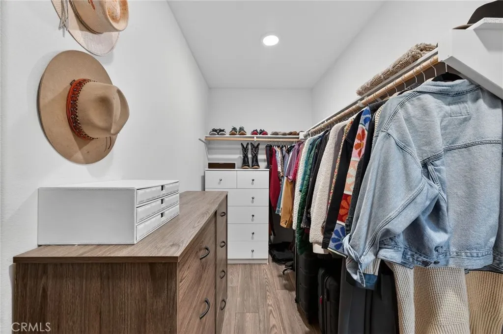 https://cdn.realtyfeed.com/cdn/127/306682795/7f9b0d4ea4f73681237416aa996ad0cb.webp