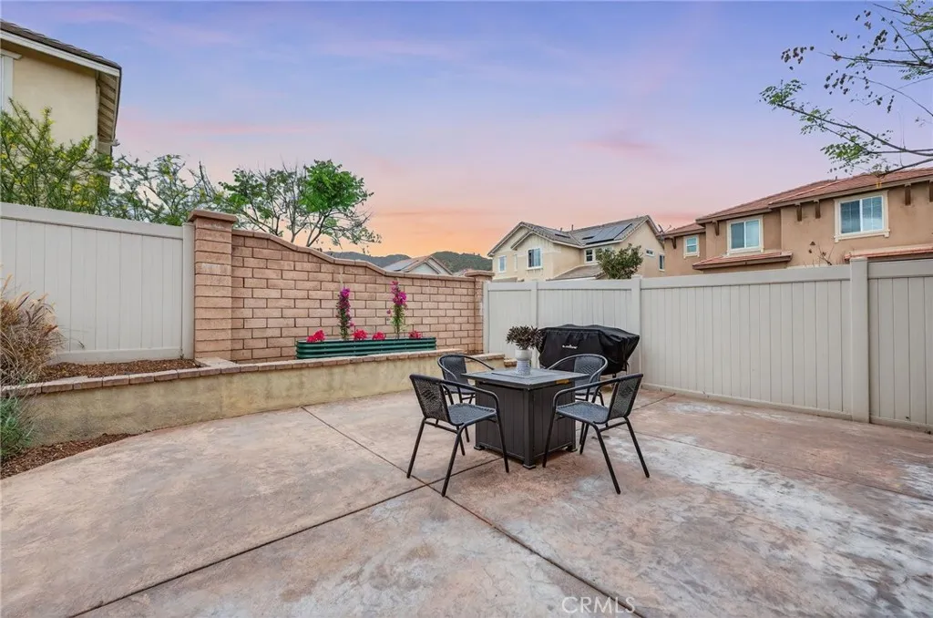 https://cdn.realtyfeed.com/cdn/127/306682795/818336da7e55ede9a8e4ef5a1d8bd42a.webp