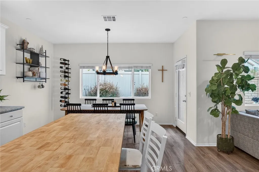 https://cdn.realtyfeed.com/cdn/127/306682795/8dcf3873e58c81141c307bad3b7bfbfd.webp
