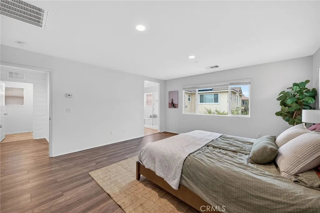 https://cdn.realtyfeed.com/cdn/127/306682795/a1317f5ac981046e1c718cb622dde1c3.webp