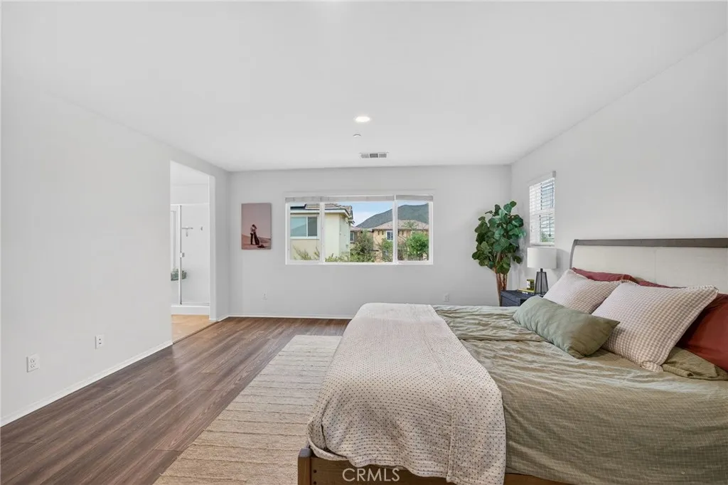 https://cdn.realtyfeed.com/cdn/127/306682795/bb5f6dc996023d8b98524b64c39de16c.webp