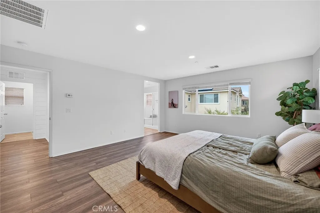 https://cdn.realtyfeed.com/cdn/127/306682795/e8bcaf4edcaf1ebcad48782e63628706.webp