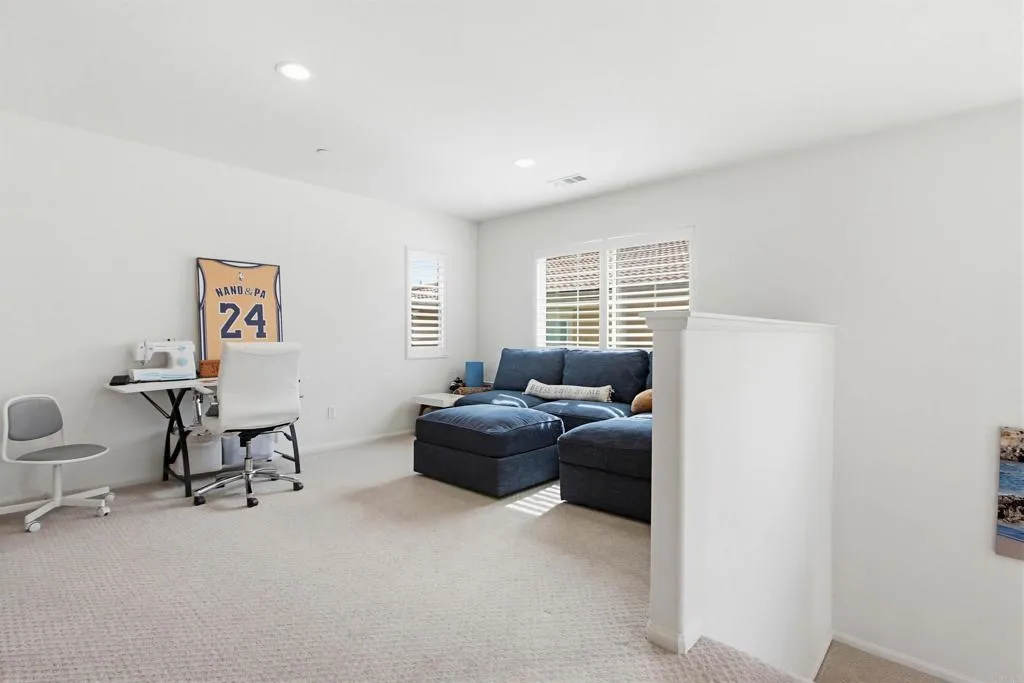 https://cdn.realtyfeed.com/cdn/127/306682905/38ece72a979aa22388479b7cbb0c90a4.webp