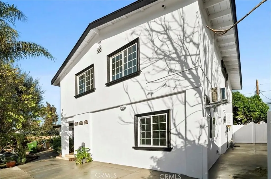 North Hills, CA 91343