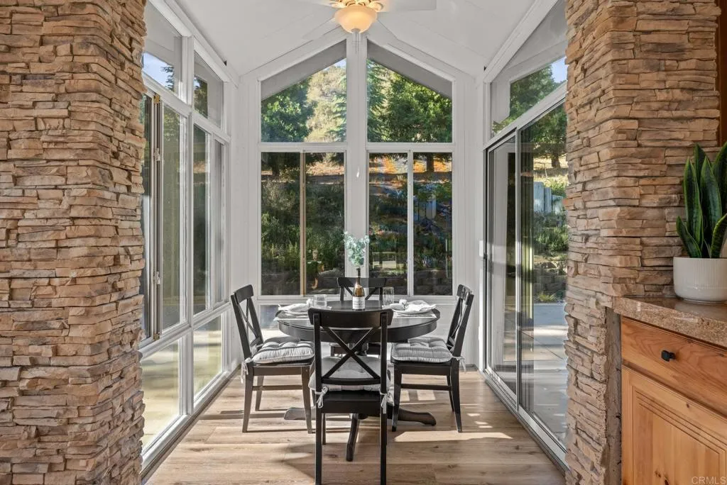 https://cdn.realtyfeed.com/cdn/127/306682945/0c60bfc5f6b83b5b1016f87c31c9b50d.webp