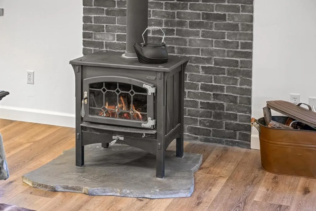 https://cdn.realtyfeed.com/cdn/127/306682945/358d673c4d1ce7432b2ac58906203133.webp