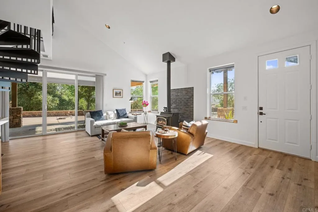 https://cdn.realtyfeed.com/cdn/127/306682945/e9ef8e28ace091130c84715884760914.webp
