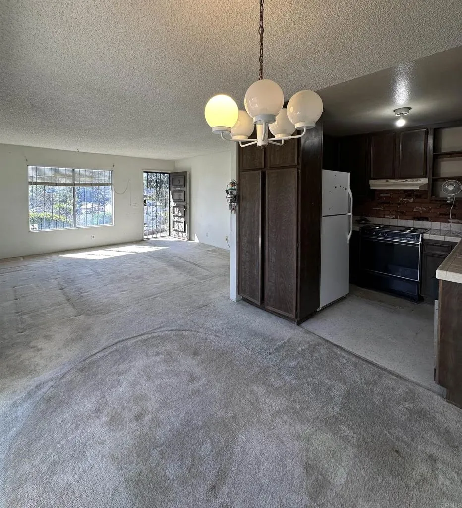 https://cdn.realtyfeed.com/cdn/127/306682992/434ae83f0720859ed38fe9f598d4d708.webp