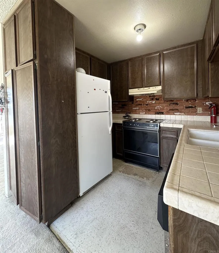 https://cdn.realtyfeed.com/cdn/127/306682992/76b5198abe87b61816dbcbee7491cff5.webp