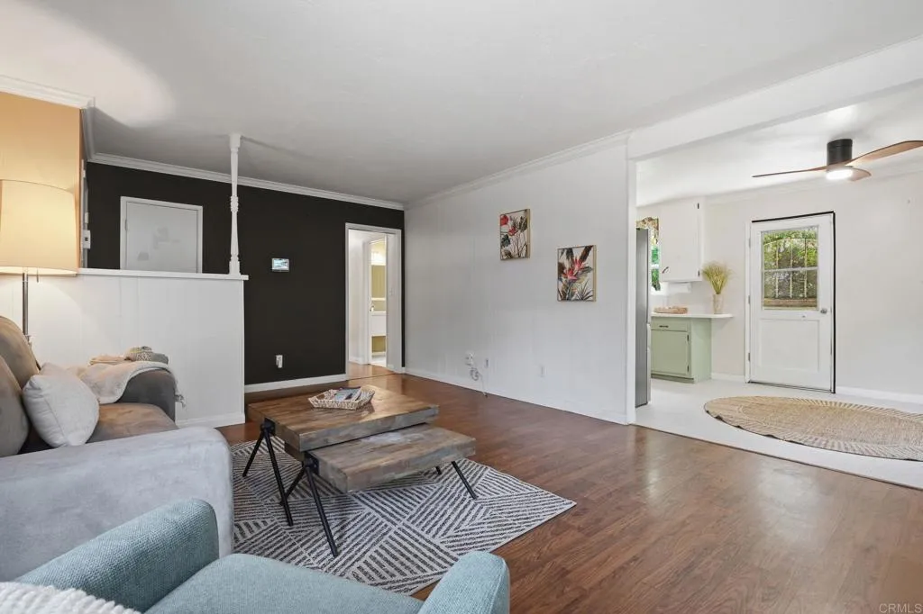 https://cdn.realtyfeed.com/cdn/127/306683115/4ee33e4c12c74b94c676e42785a5a3f9.webp
