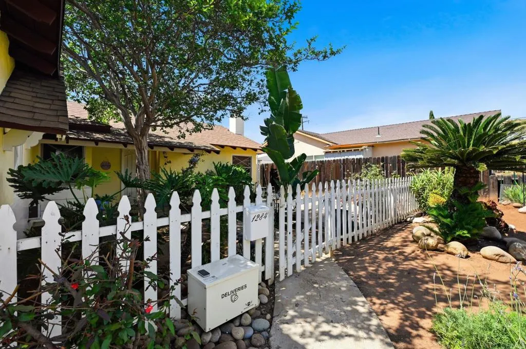 https://cdn.realtyfeed.com/cdn/127/306683115/6791af73319db6efdb8421e7520fde39.webp