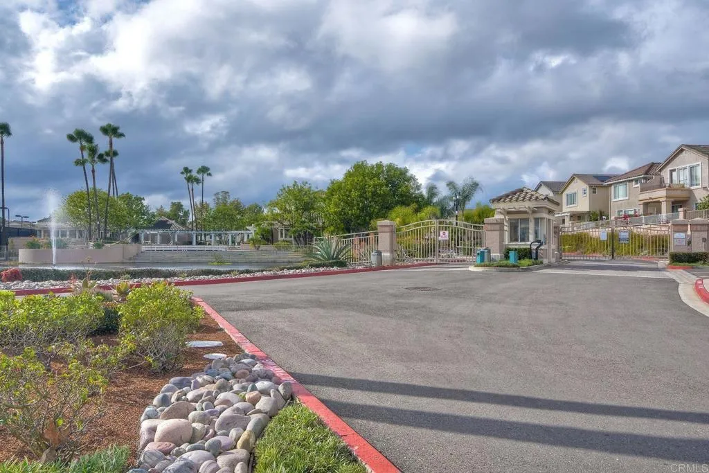 https://cdn.realtyfeed.com/cdn/127/306683121/33999f799ec6053461bacc2628489b51.webp