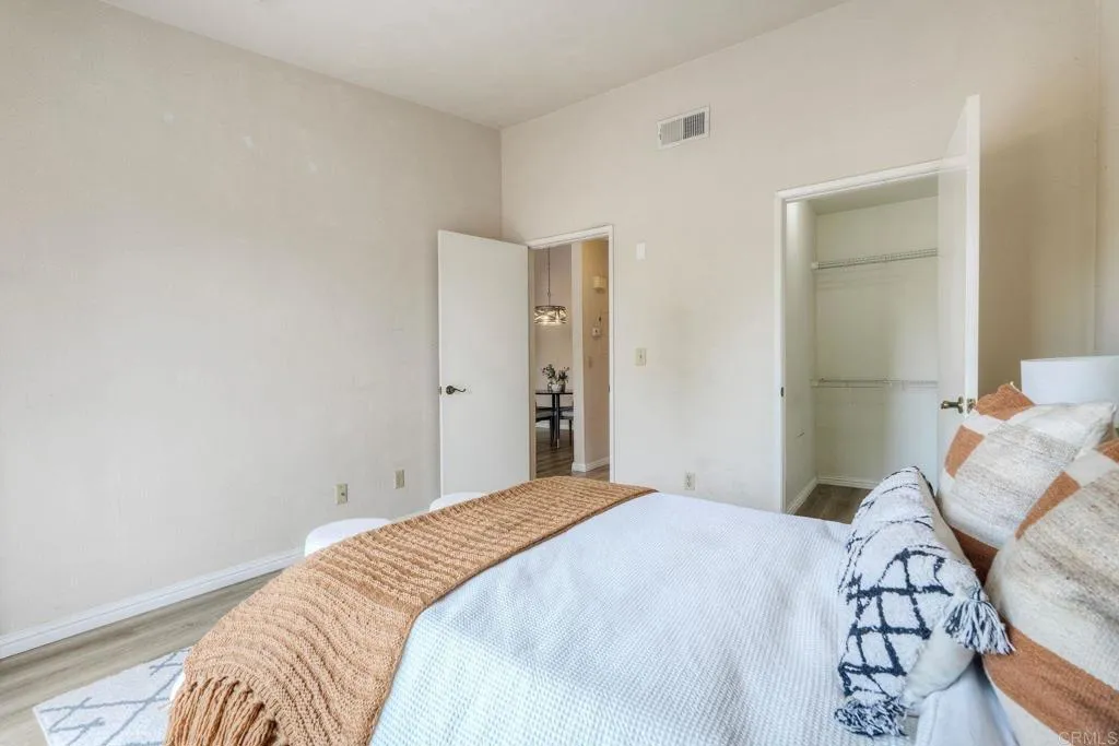https://cdn.realtyfeed.com/cdn/127/306683121/812bf5f7a97177d38942f376e952dc86.webp