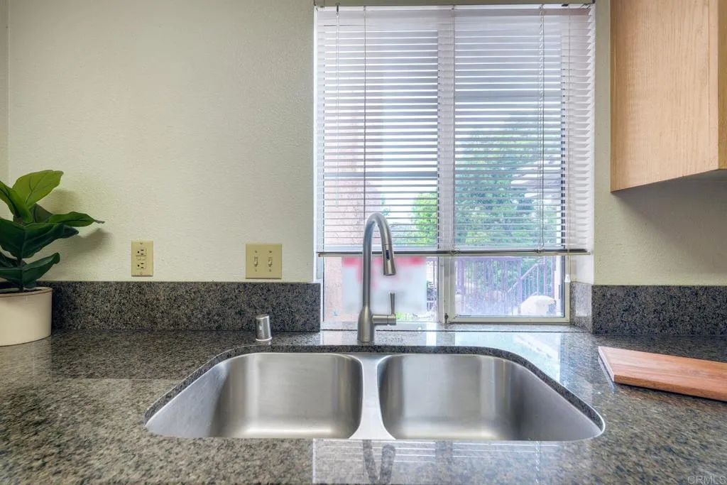 https://cdn.realtyfeed.com/cdn/127/306683121/ad3b8fdd7384c3a7efb4422b1be94943.webp