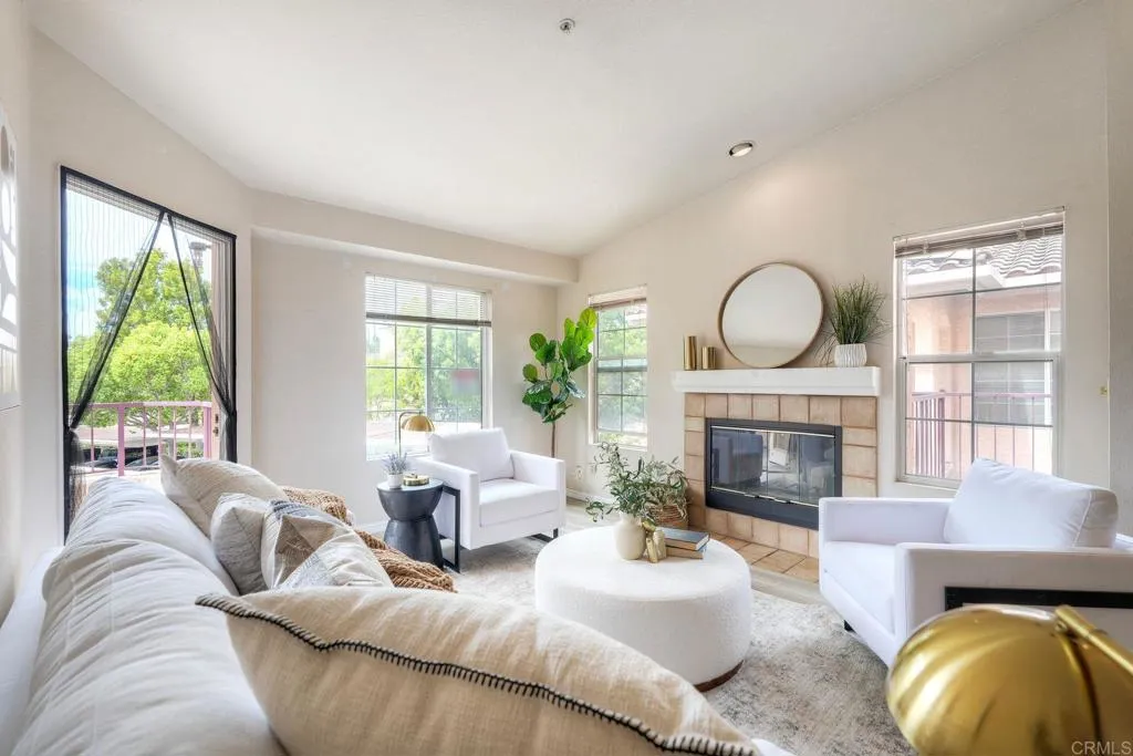 https://cdn.realtyfeed.com/cdn/127/306683121/b07d391d1b6cf22ae23d11fa014392c6.webp