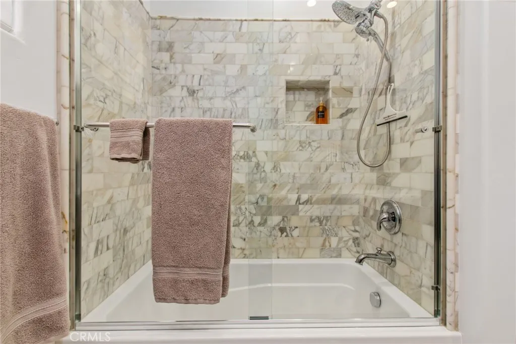 https://cdn.realtyfeed.com/cdn/127/306683154/3d30b4e2270139521ec277038810fb5d.webp
