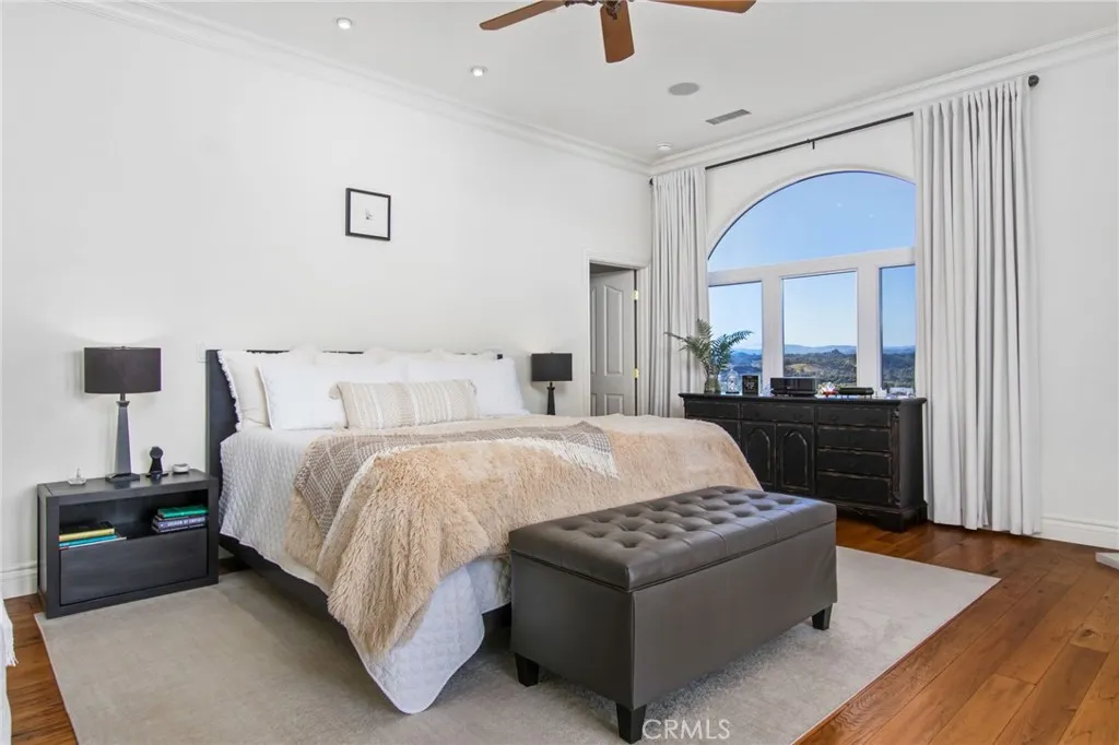 https://cdn.realtyfeed.com/cdn/127/306683154/63770bfeb54cd2a666fc646425051f8b.webp