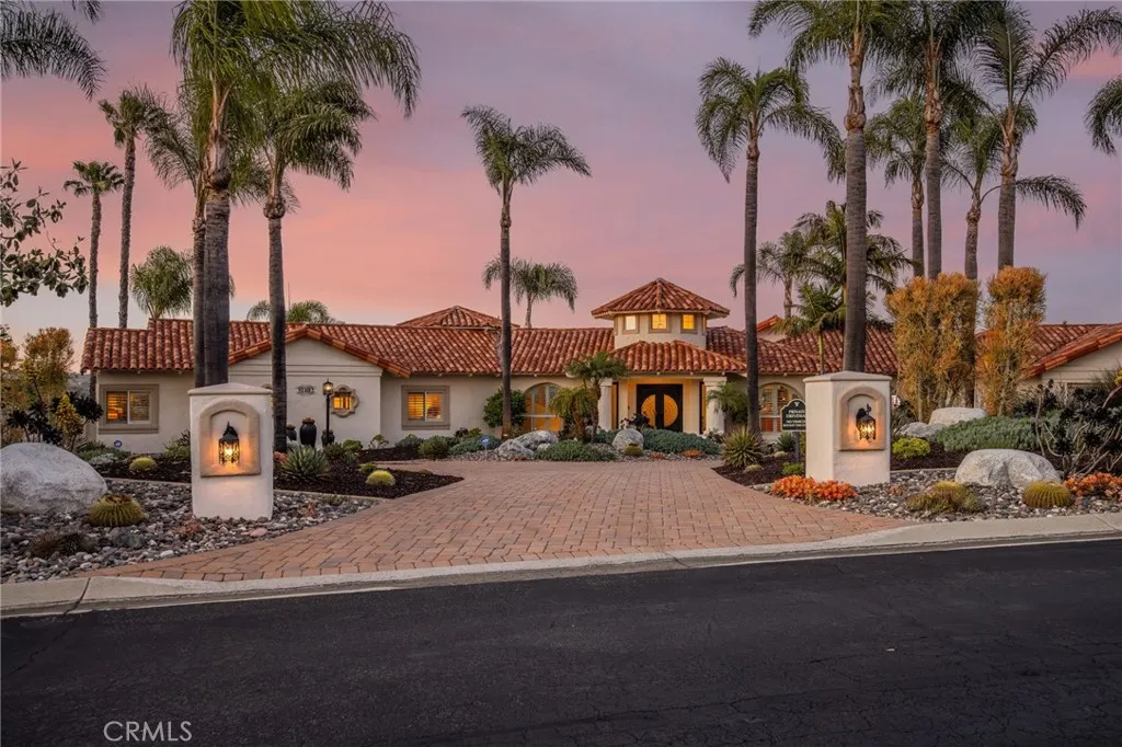 https://cdn.realtyfeed.com/cdn/127/306683154/88ffc48e566fd6f1d2ce5d469de421a6.webp