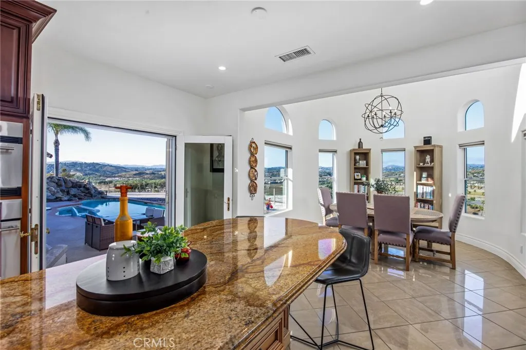 https://cdn.realtyfeed.com/cdn/127/306683154/8f747c25dd8f630bfef6ab33e073c851.webp