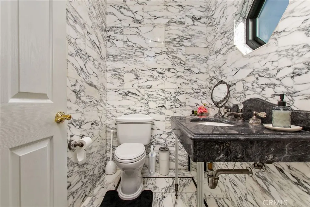 https://cdn.realtyfeed.com/cdn/127/306683154/c7d180d1cf1ff95a401f50bc2cd681c5.webp
